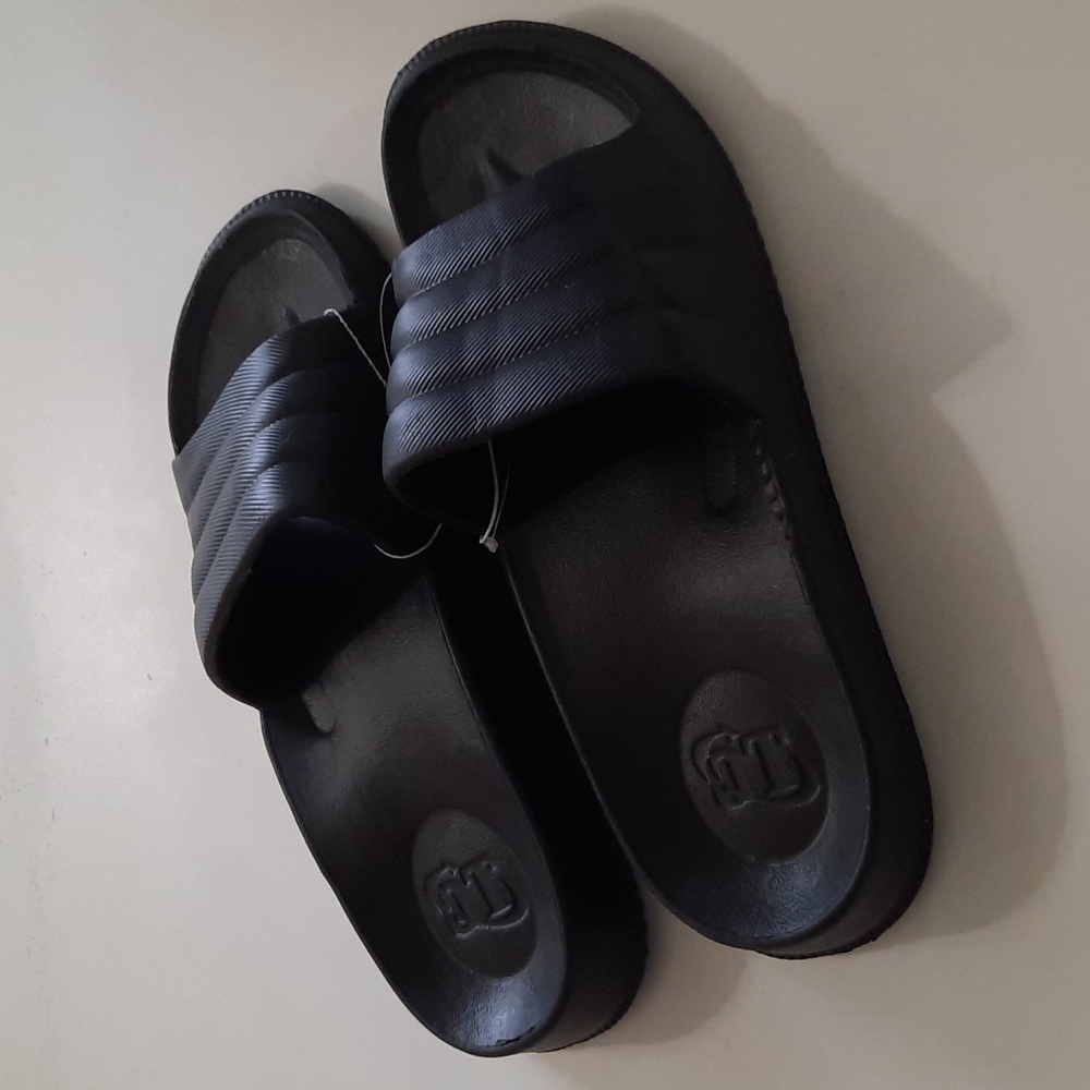 Men's Slippers Size L - New